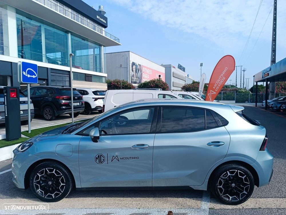 MG MG4 64 kWh Luxury - 2