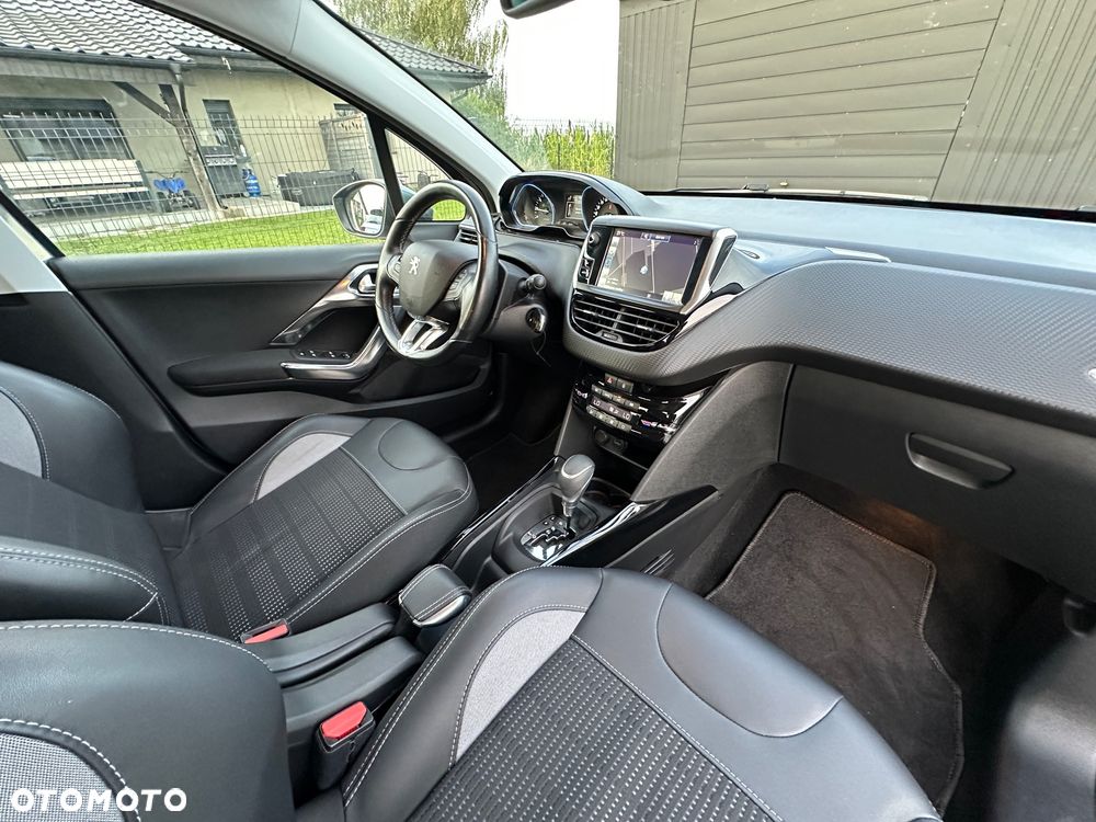 Peugeot 2008 1.2 Pure Tech Active S&S EAT6 - 13