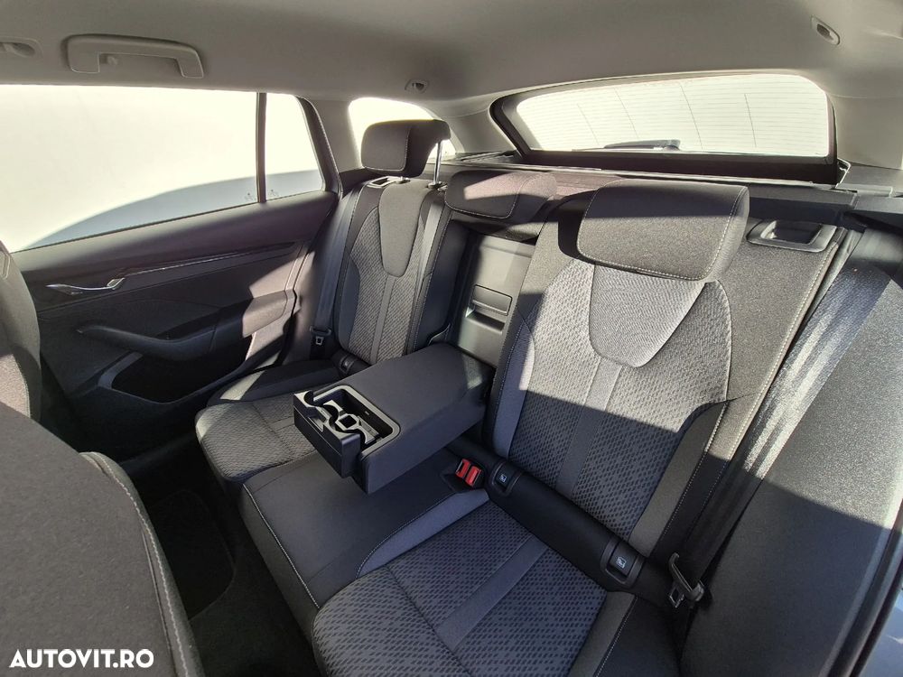 Skoda Octavia Combi 2.0 TDI DSG Ambition - 12