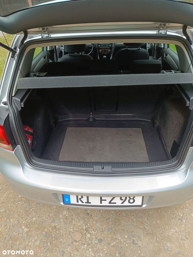 Volkswagen Golf - 25