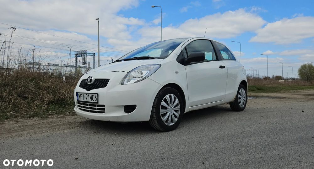 Toyota Yaris 1.3 Terra - 1