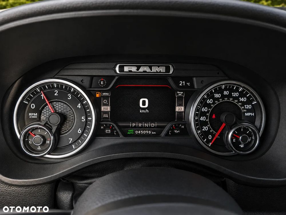 RAM 1500 Crew Cab Shortbed Bighorn - 19