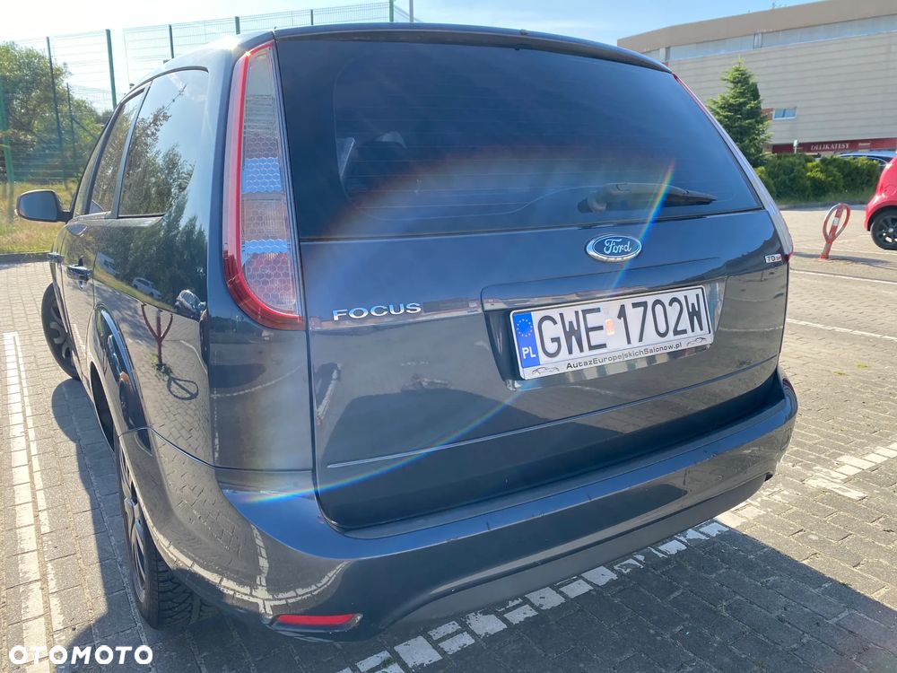 Ford Focus 1.6 TDCi Ambiente - 8