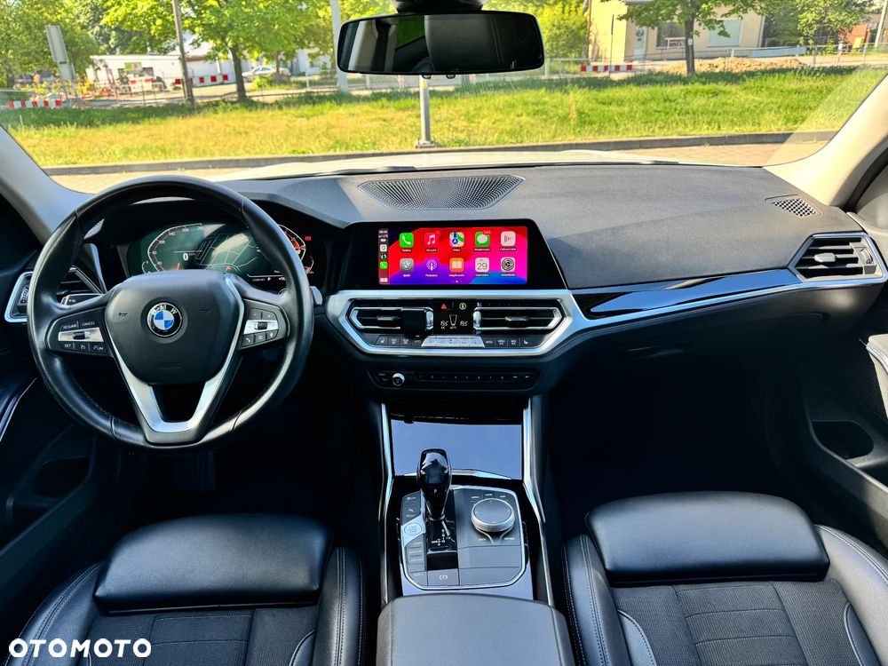 BMW Seria 3 318i Sport Line - 18