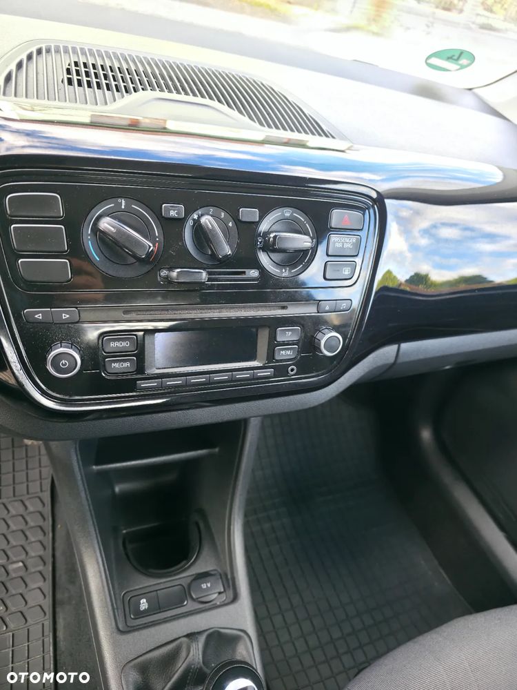 Volkswagen up! Standard - 8