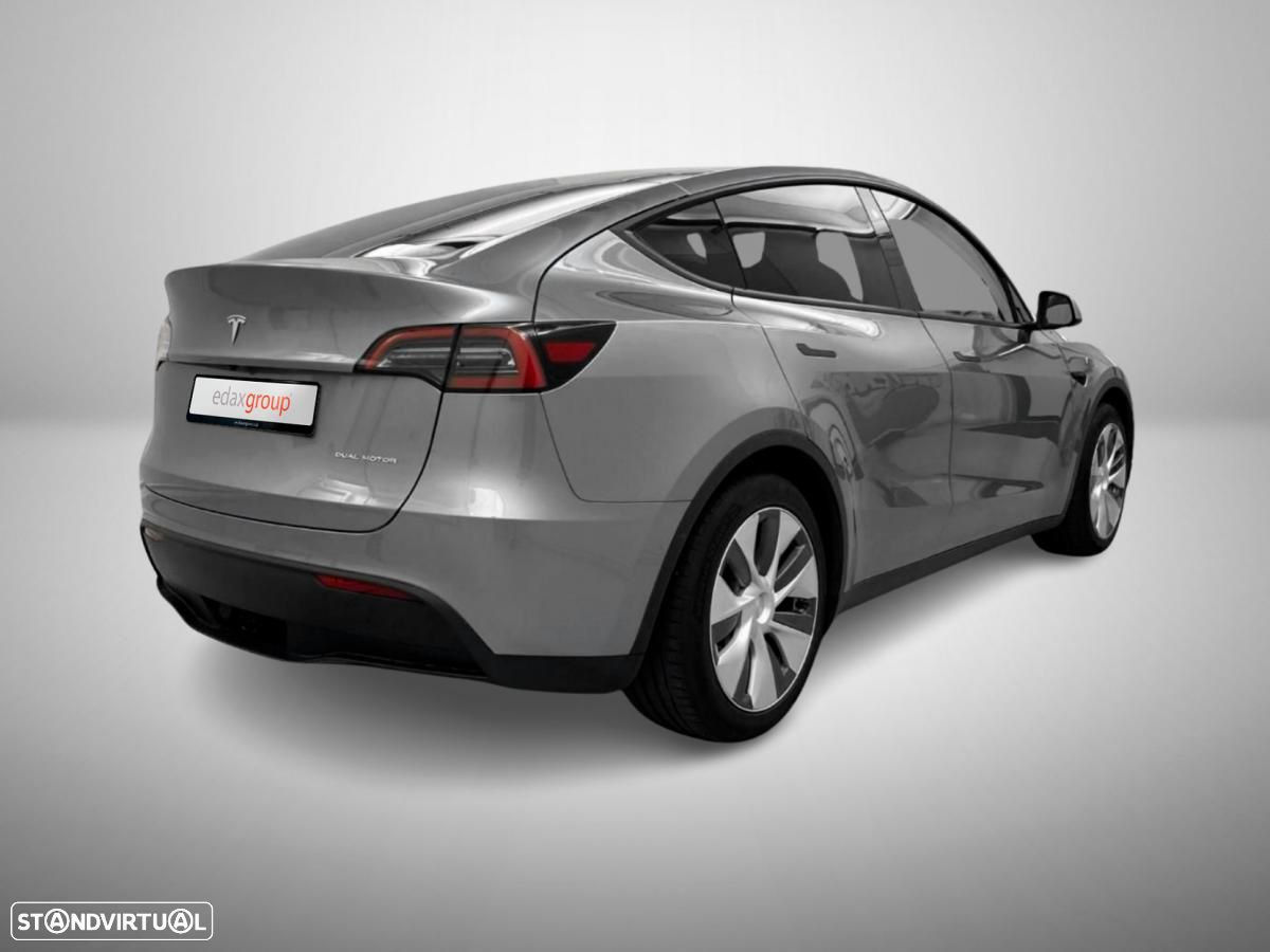 Tesla Model Y Long Range Dual Motor AWD - 2