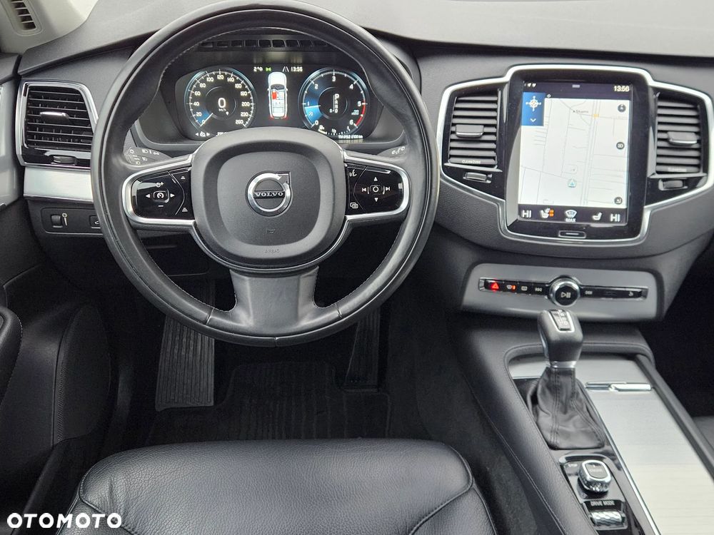 Volvo XC 90 D5 AWD Momentum - 6