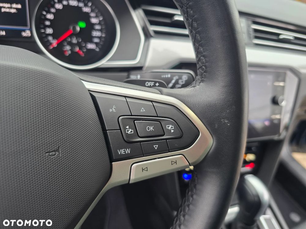 Volkswagen Passat - 30