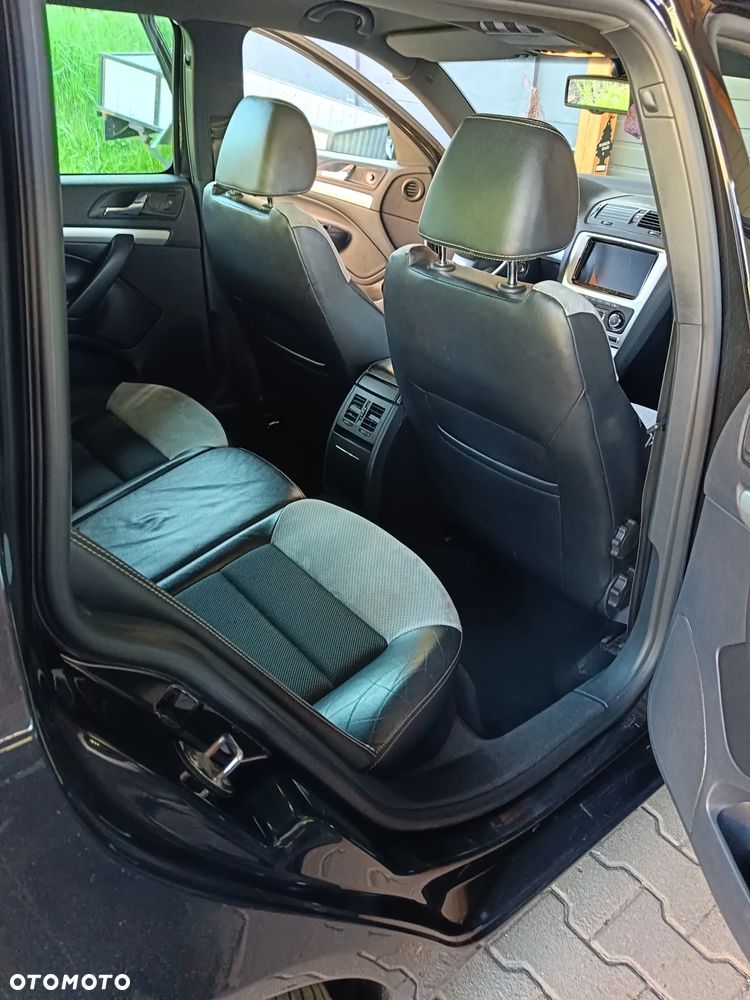 Skoda Octavia 2.0 TDI CR DPF RS - 6