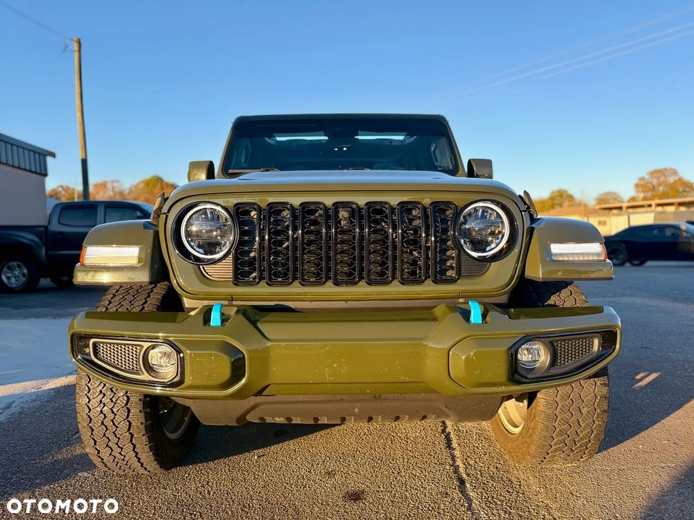 Jeep Wrangler - 2