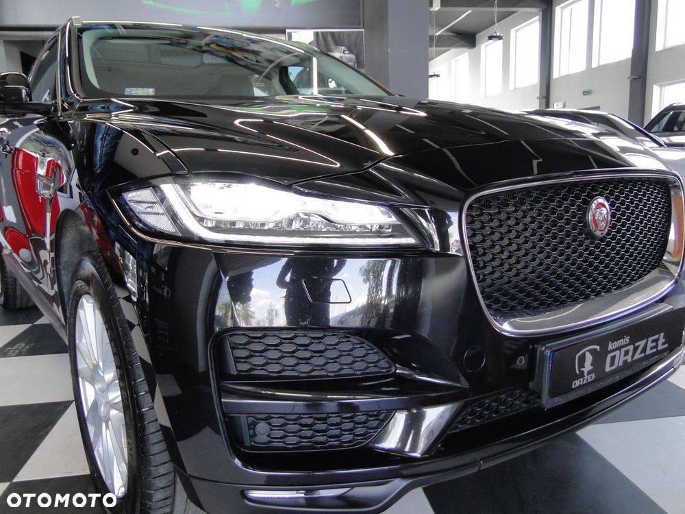 Jaguar F-Pace - 38