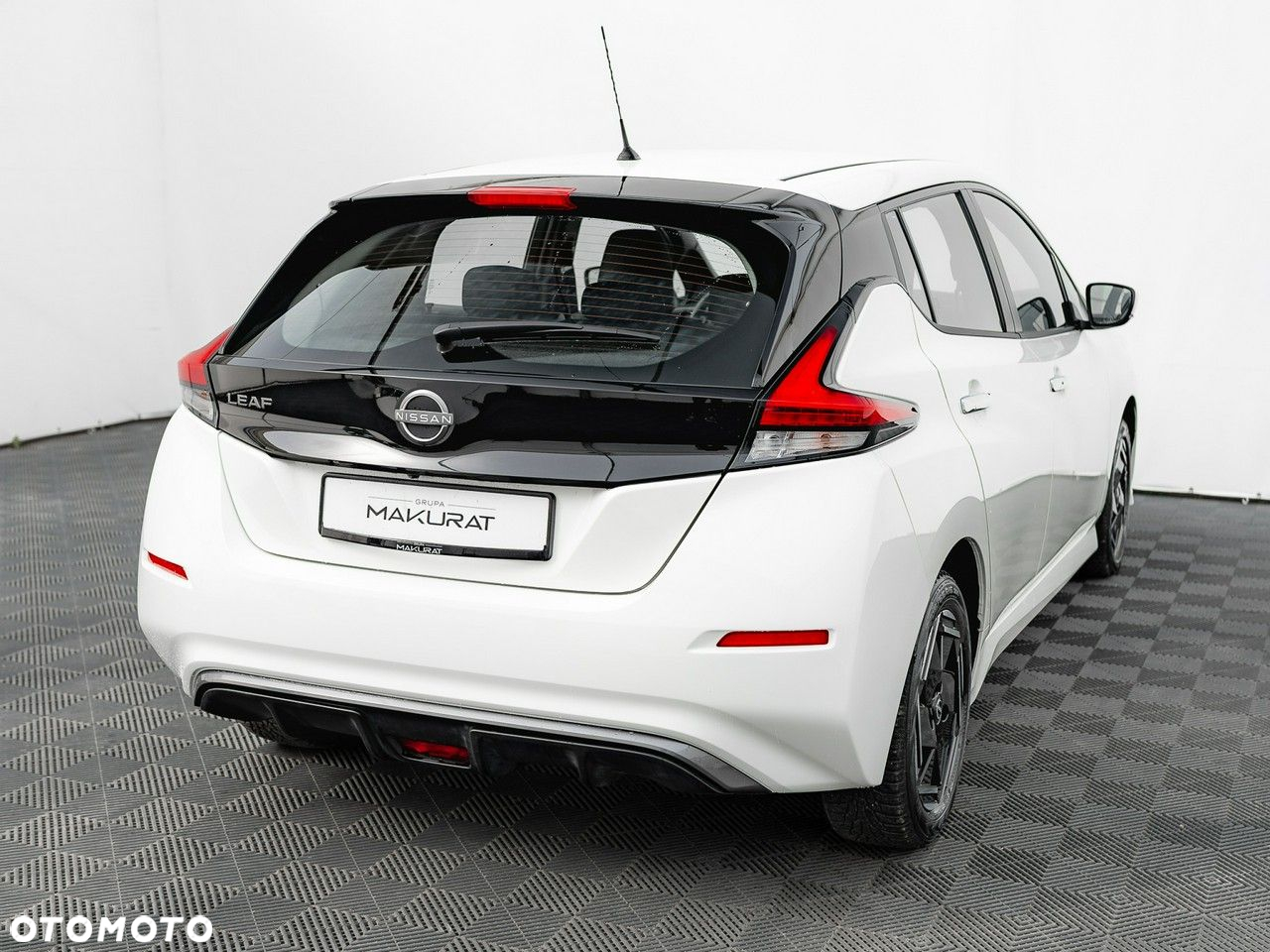 Nissan Leaf - 6