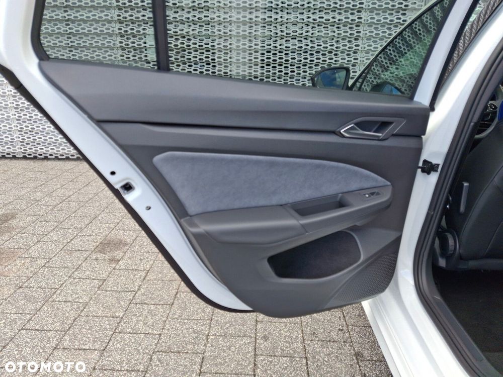 Volkswagen Golf Variant 2.0 TSI 4Motion R - 14