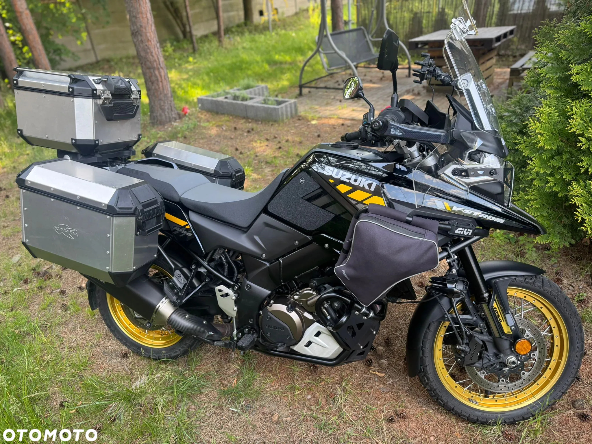 Suzuki V-STROM - 13