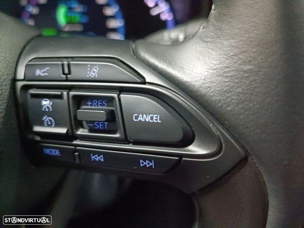 Toyota Yaris Cross 1.5 HDF Comfort Plus - 24