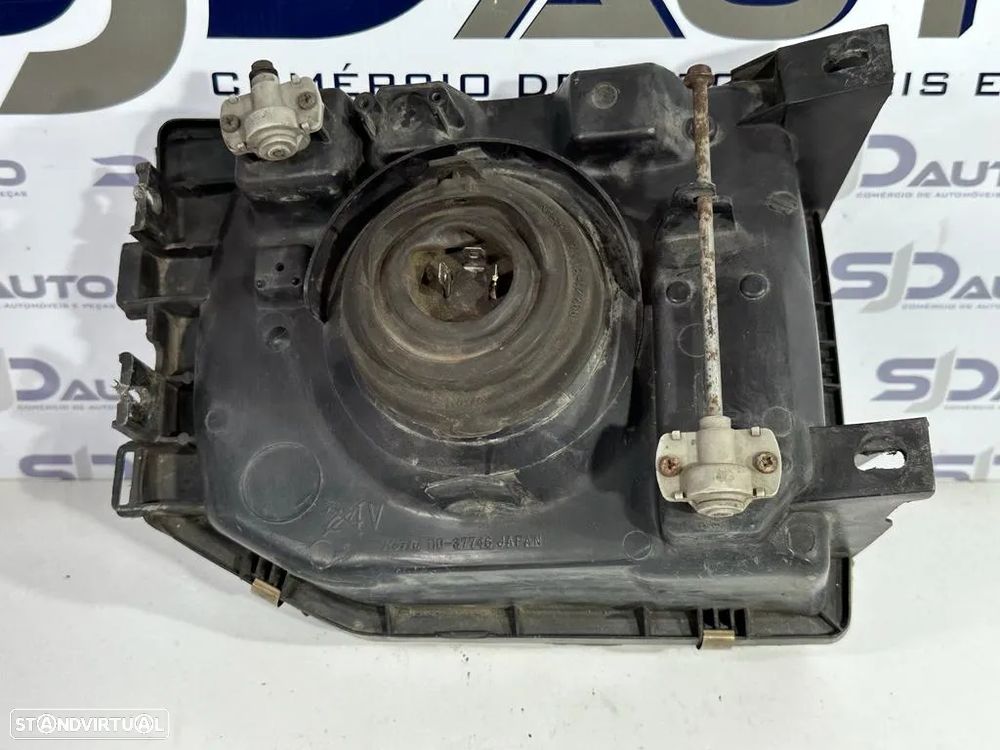 Farol Direito / Esquerdo - Mitsubishi Pajero II - 16