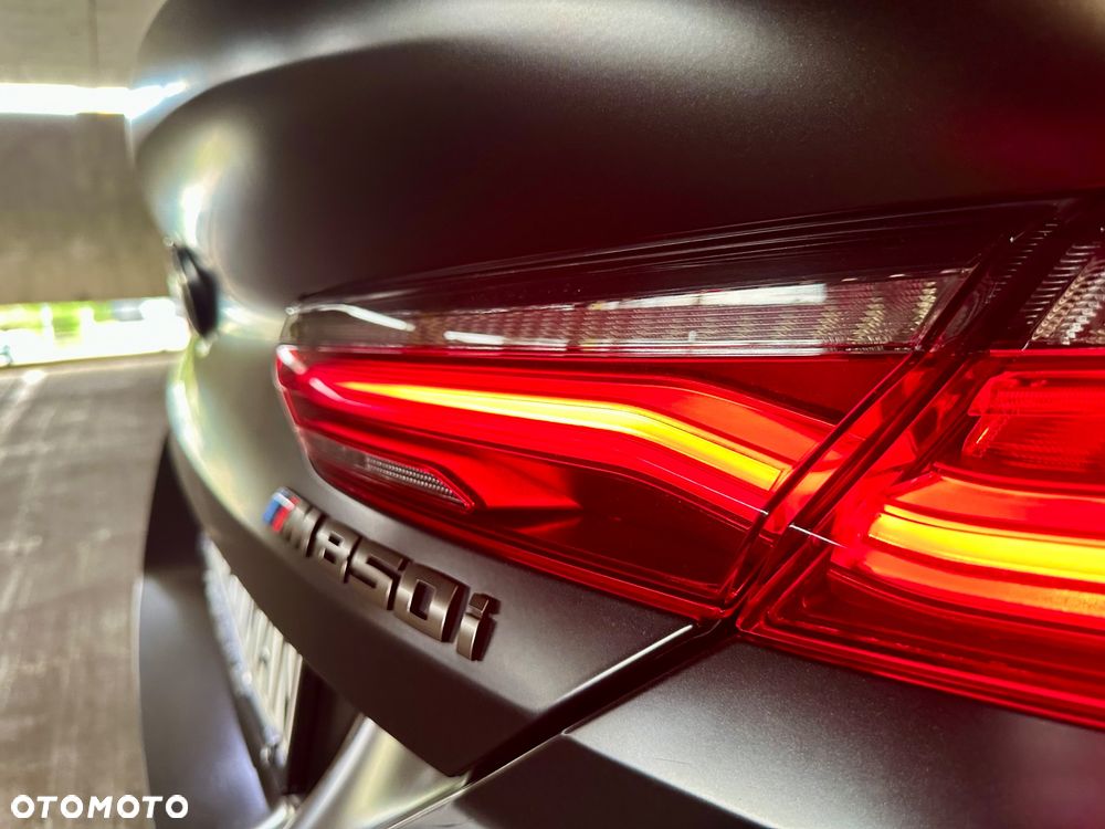 BMW Seria 8 - 21