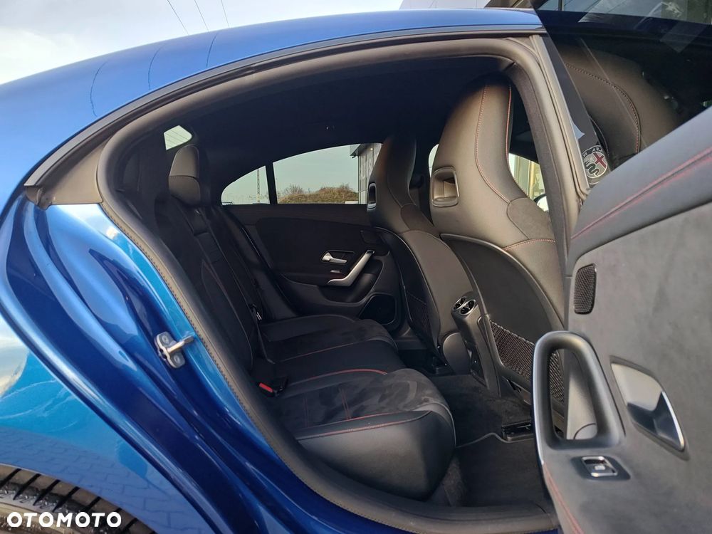 Mercedes-Benz CLA 200 AMG Line 7G-DCT - 12