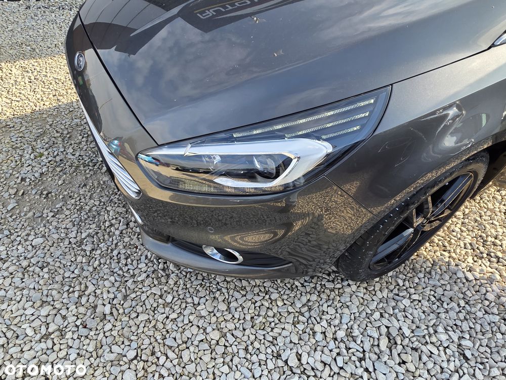 Ford S-Max - 13