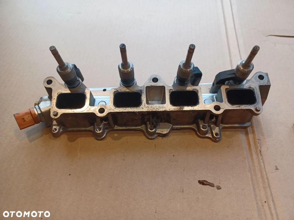 LISTWA WTRYSKOWA WTRYSKI VW 1.4 TSI 03C906036F - 3