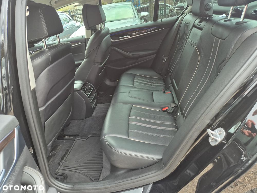 BMW Seria 5 518d Luxury Line sport - 14