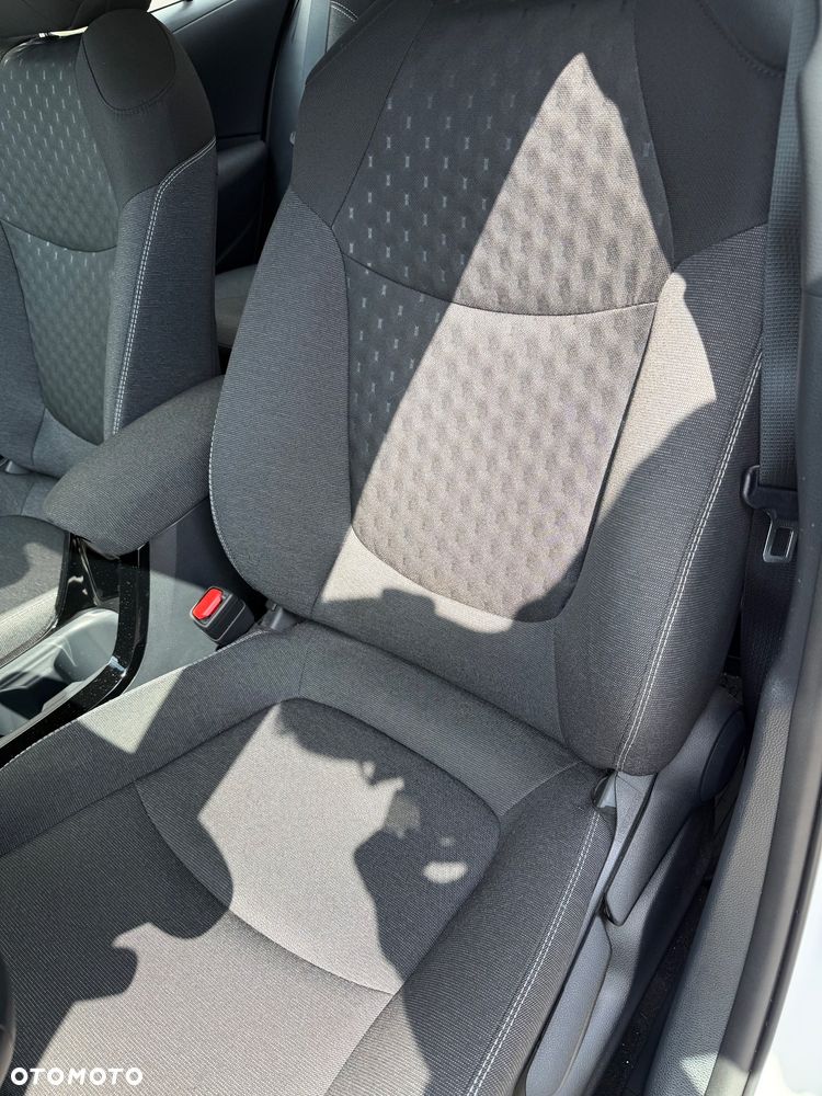 Toyota Corolla 1.8 Hybrid Comfort - 21
