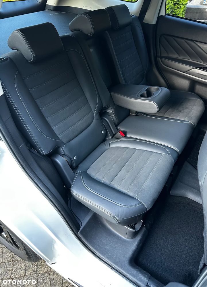Mitsubishi Outlander Intense + - 31