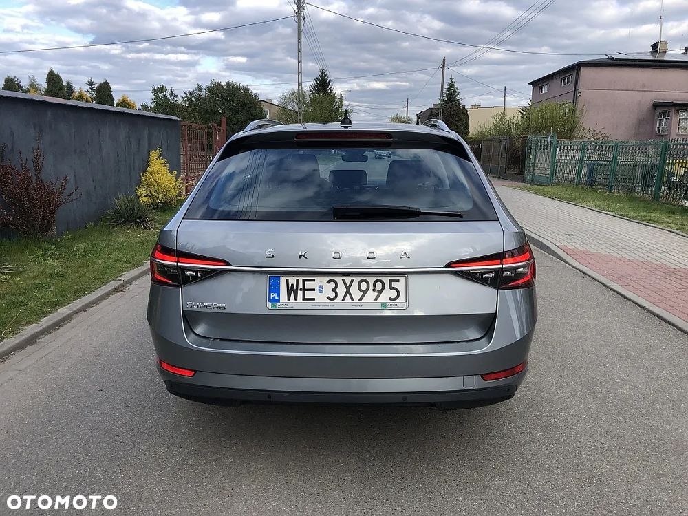 Skoda Superb 2.0 TDI SCR Style DSG - 4