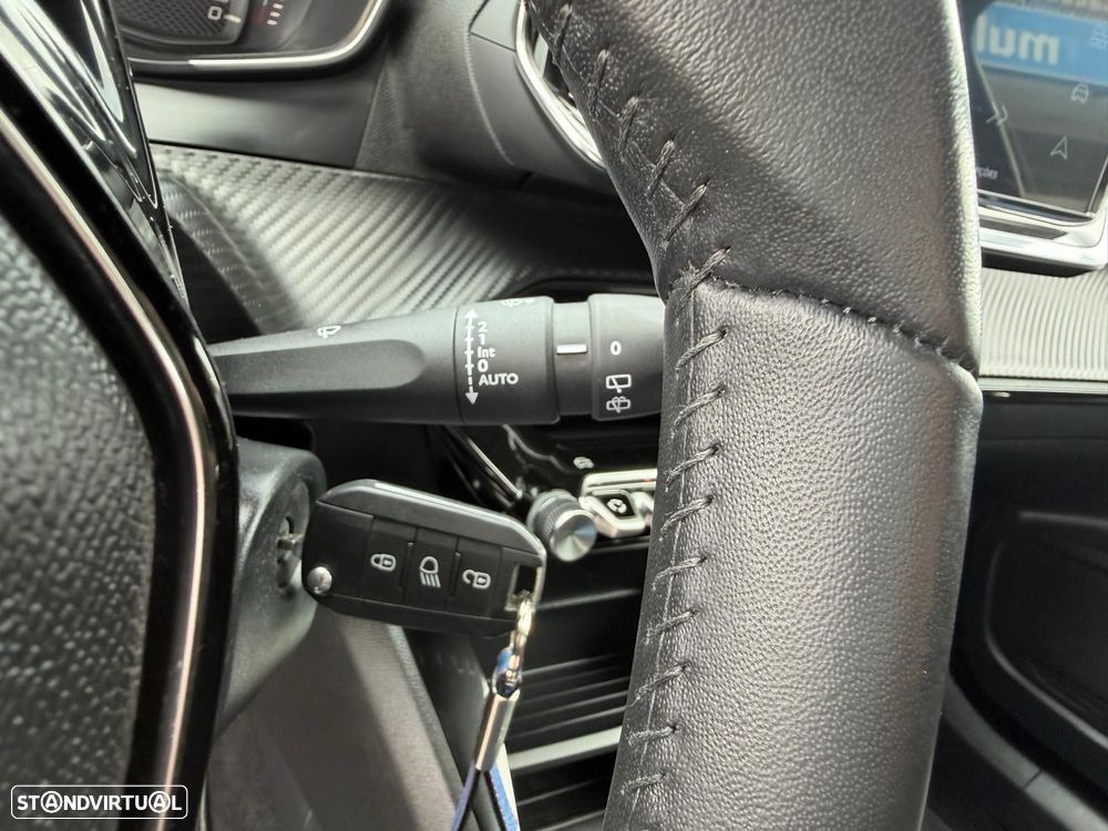 Peugeot 2008 1.2 PureTech Active - 21