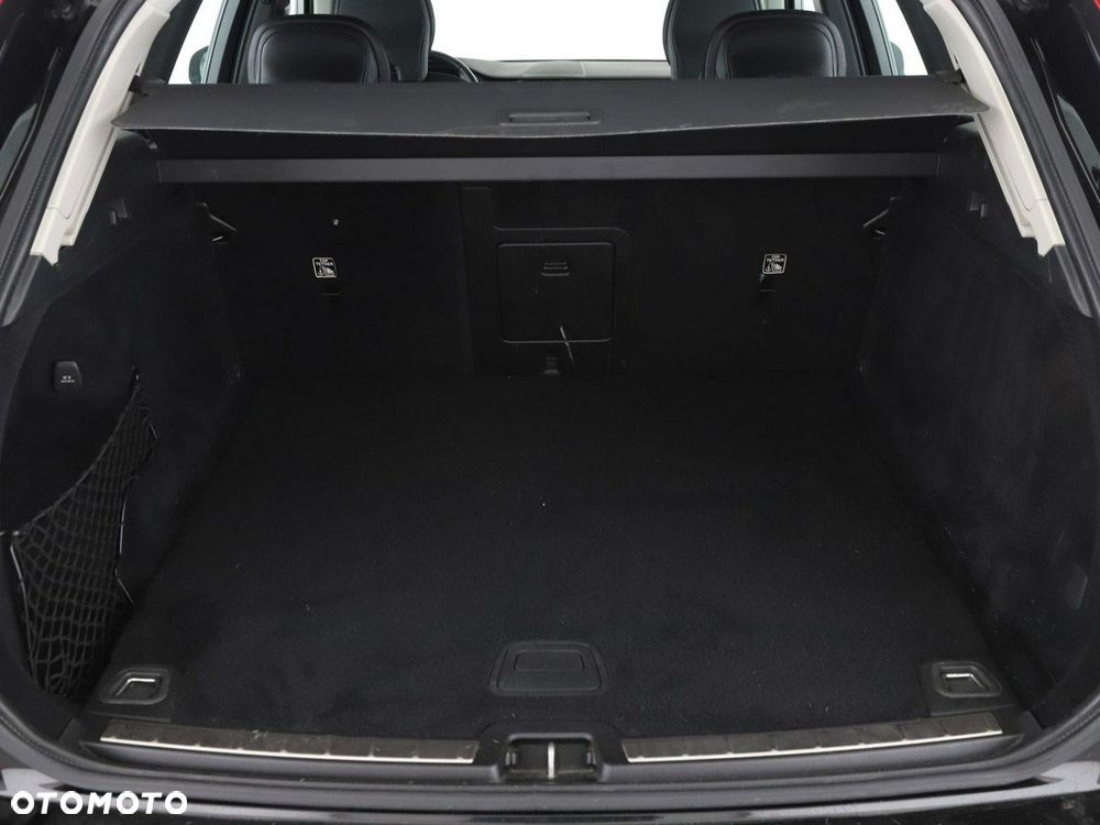 Volvo XC 60 B4 D AWD Geartronic Momentum - 21