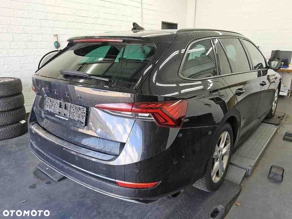 Skoda Octavia 2.0 TDI Sportline DSG - 5