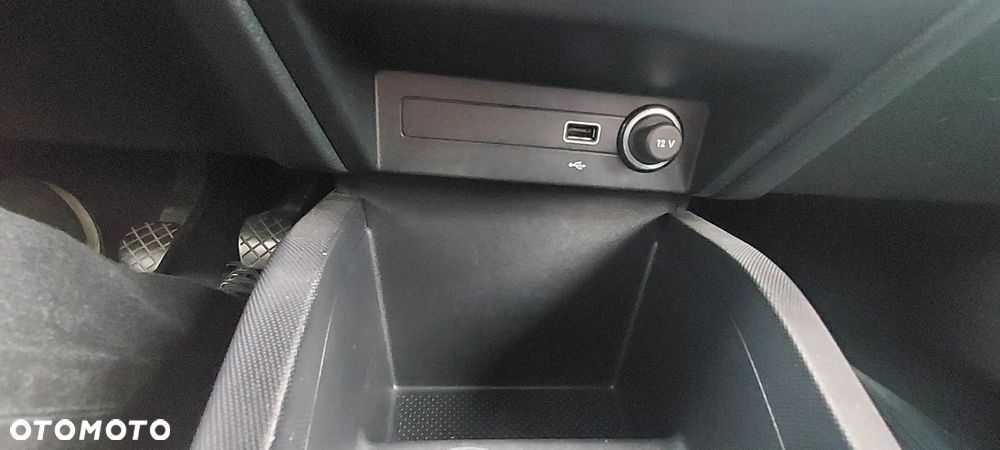 Skoda Fabia 1.0 Active - 9