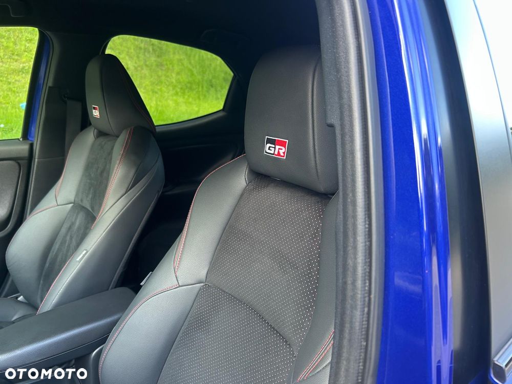 Toyota Yaris Hybrid 1.5 GR Sport - 21