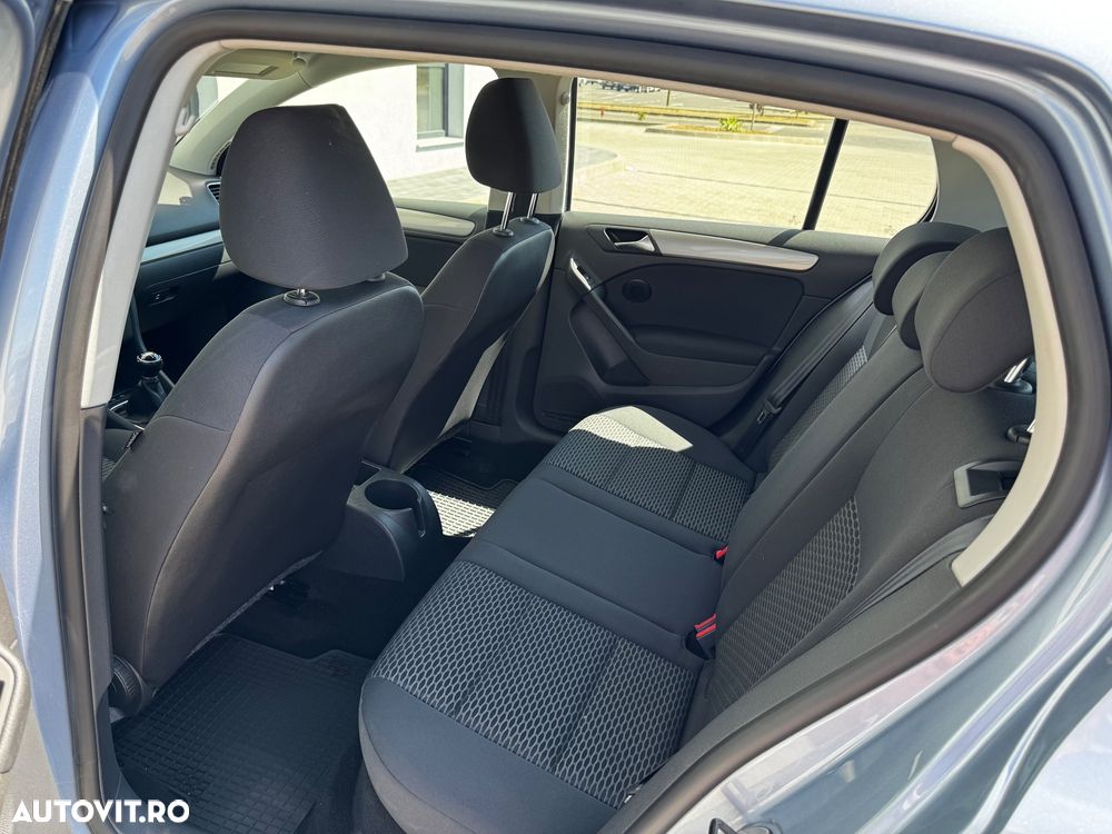 Volkswagen Golf 1.6 TDI BlueMotion Technology Comfortline - 11
