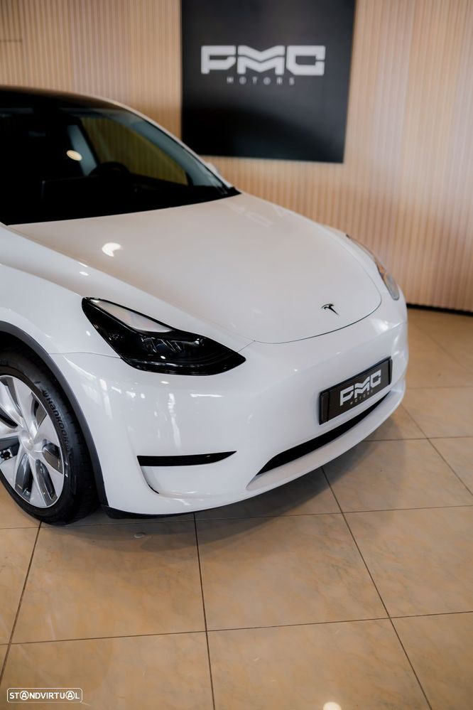 Tesla Model Y Long Range Dual Motor AWD - 16