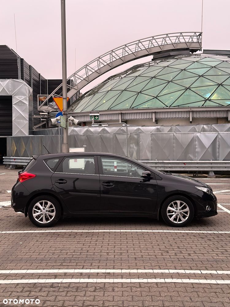 Toyota Auris 1.6 Premium - 33