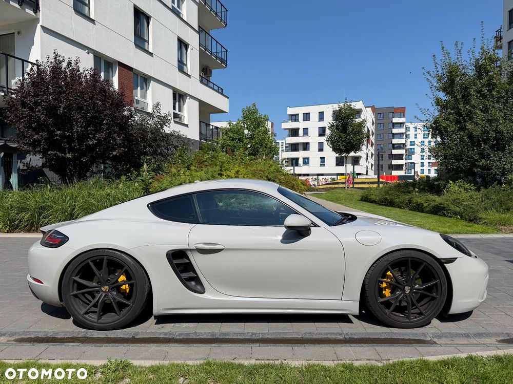 Porsche 718 Cayman - 7