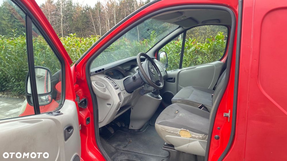 Opel Vivaro L2H1 2.9t - 7