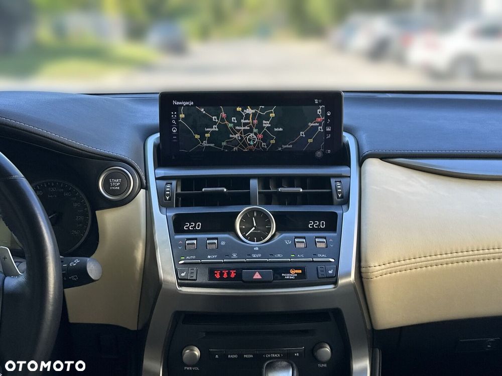 Lexus NX 300 Comfort AWD - 19