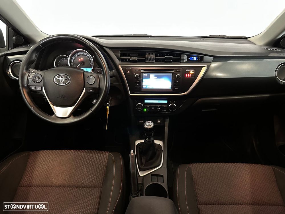 Toyota Auris Touring Sports 1.4 D-4D Comfort+Pack Sport - 18