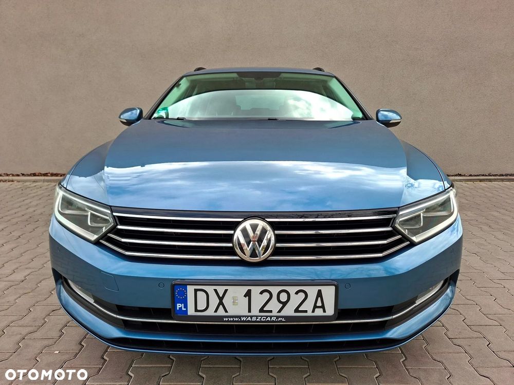 Volkswagen Passat - 12