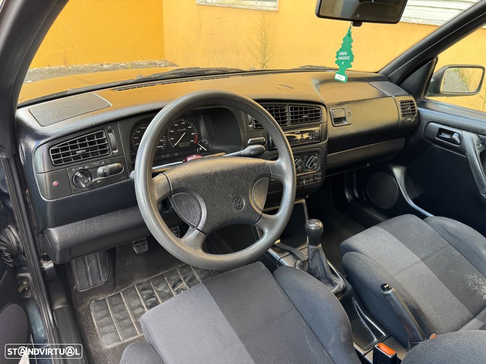 VW Golf Cabriolet 1.8 - 10