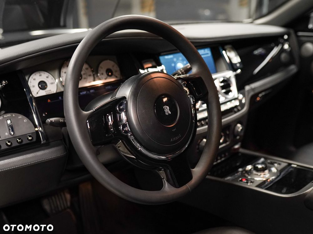 Rolls-Royce Ghost - 15