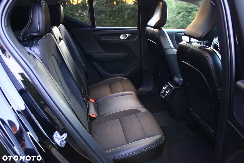 Volvo XC 40 D3 Momentum Pro - 35