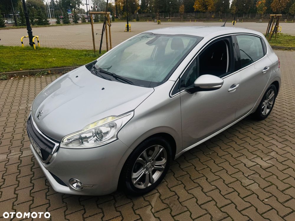 Peugeot 208 1.6 VTi Allure - 1