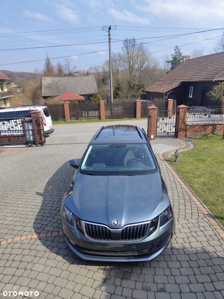 Skoda Octavia 1.5 TSI ACT DSG Soleil - 2