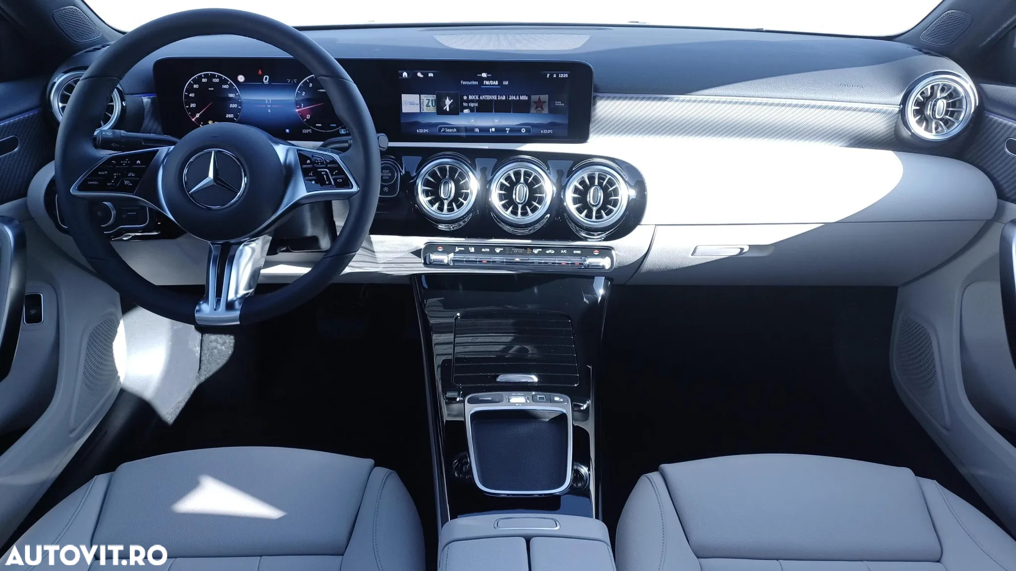 Mercedes-Benz A 220 4MATIC MHEV 8G-DCT Sedan - 13