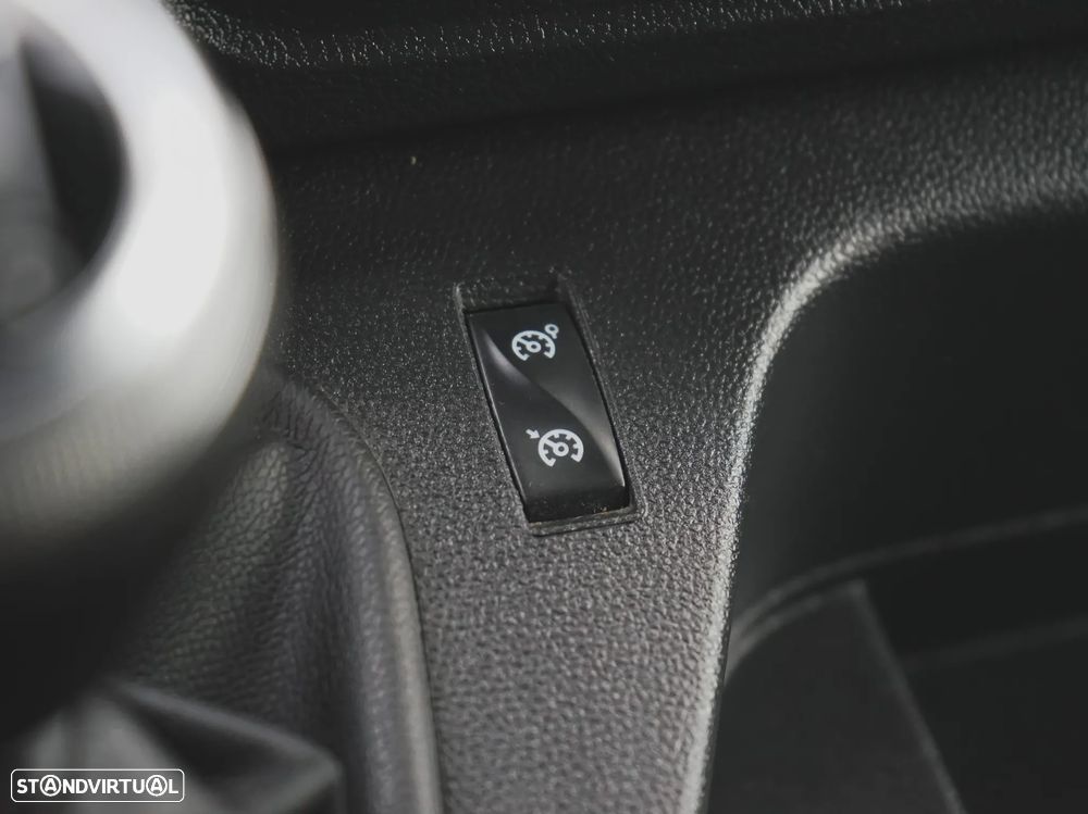 Renault RENAULT MASTER III VAN 2.3 DCI 165 PLATAFORMA ELEVATORIA - 25