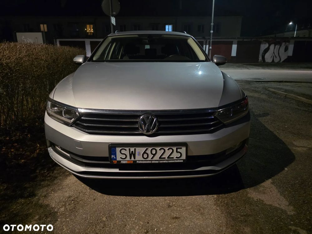 Volkswagen Passat 2.0 TDI (BlueMotion Technology) DSG Comfortline - 8
