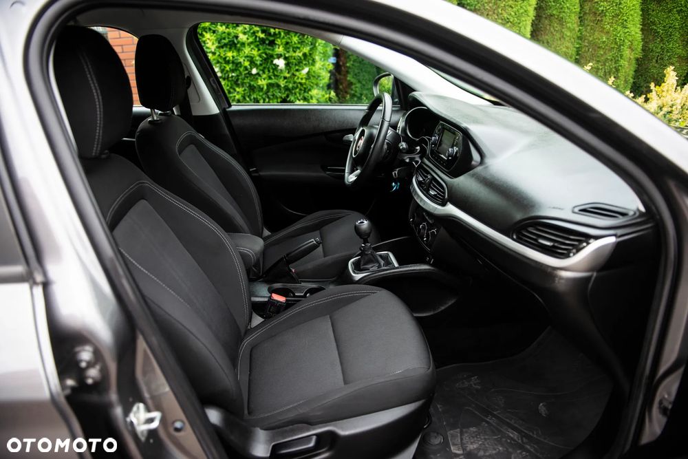 Fiat Tipo 1.4 T-Jet 16v Easy - 34